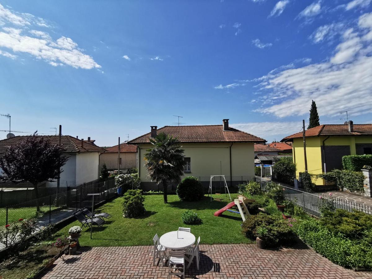 Villa Grandma'S Garden House à Angera Extérieur photo